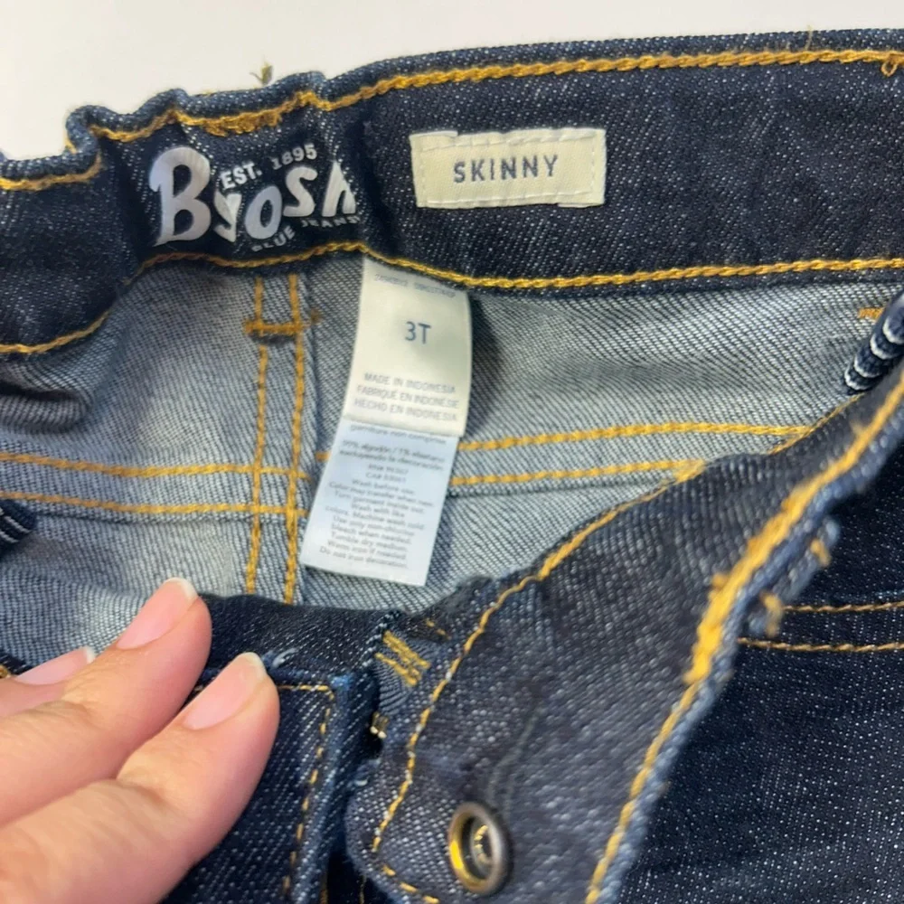 Oshkosh B’Gosh toddler Boy Dark Wash Skinny Jeans 3T